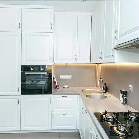 Wilcza 10 - Bezplatny Parking - Free Parking - Better Varsovia