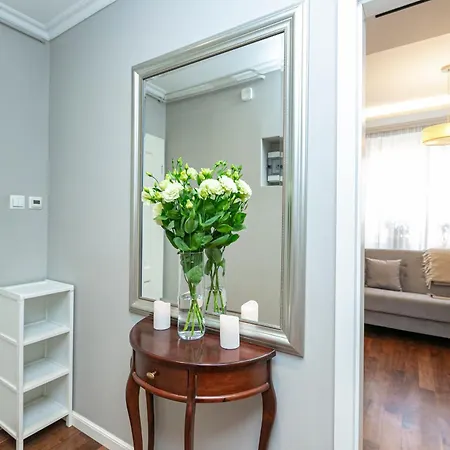 Wilcza 10 - Bezplatny Parking - Free Parking - Better Apartment *